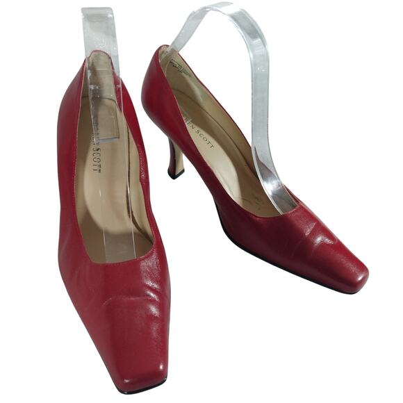 KAREN SCOTT! ROUGE RED GENUINE LEATHER NIPPED TOE, STYLIZED HEEL PUMPS! SZ 7M - Picture 2 of 10